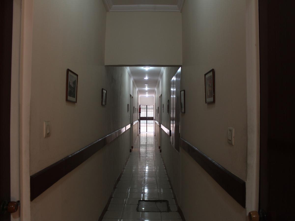 Oyo 5232 Kwality Hotel Dehradun Zewnętrze zdjęcie
