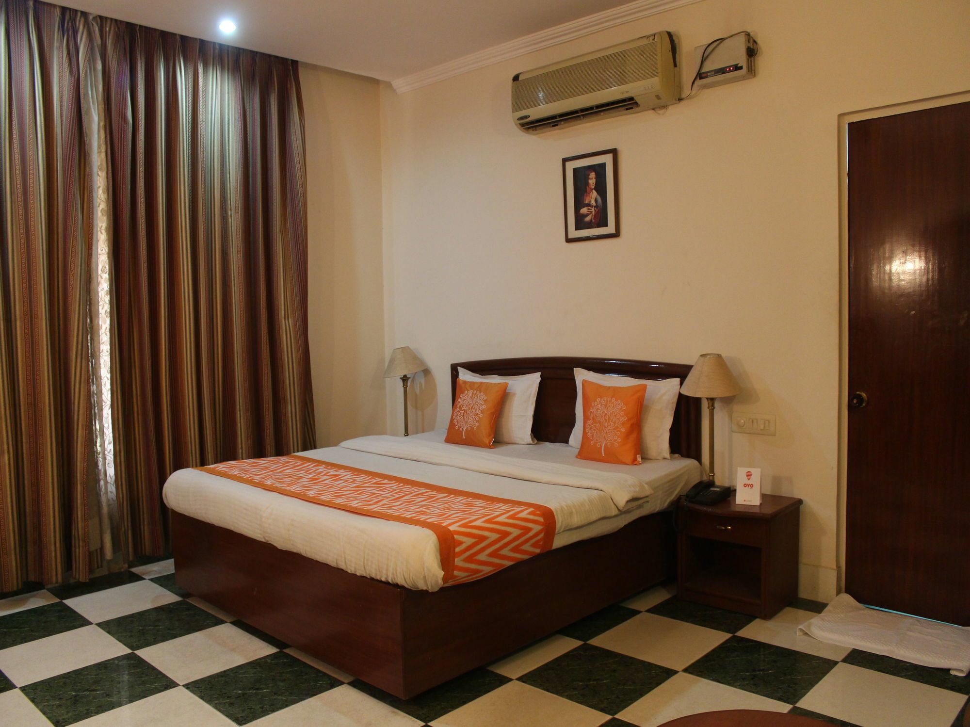 Oyo 5232 Kwality Hotel Dehradun Zewnętrze zdjęcie